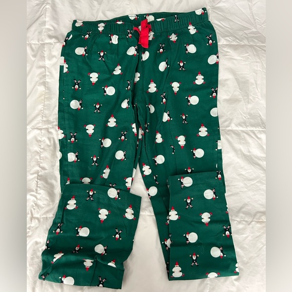 Old Navy Christmas Pajama Set! 🎄🎅🏻 - Picture 6 of 10